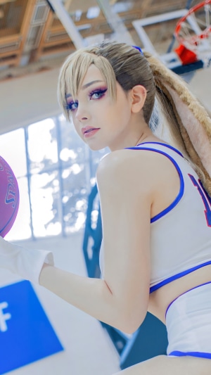 Lola Bunny from Space Jam Cosplay