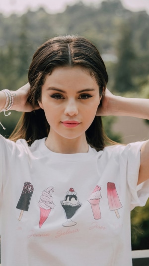 Selena Gomez wearing a t-shirt with ice cream prints