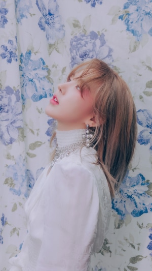 Wendy from Red Velvet looking up