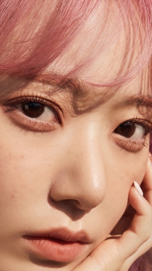 Miyawaki Sakura from IZONE