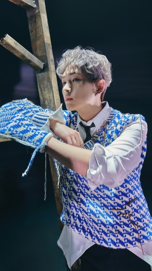 Key from Shinee in Dont Call Me concept
