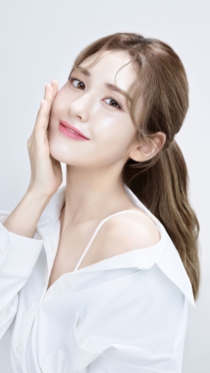 Jeon Somi K-Pop Photoshoot