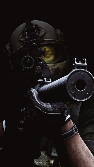 Soldier aiming a rifle in Escape from Tarkov