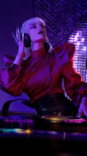Evelynn from League of Legends DJing