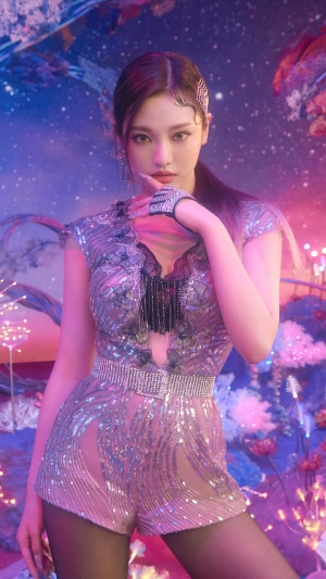 Ningning from Aespa in a sparkling outfit