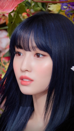Momo Hirai from TWICE Kpop