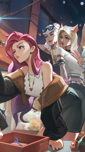 KDA members Seraphine, Kai'Sa, Ahri, and Akali taking a selfie