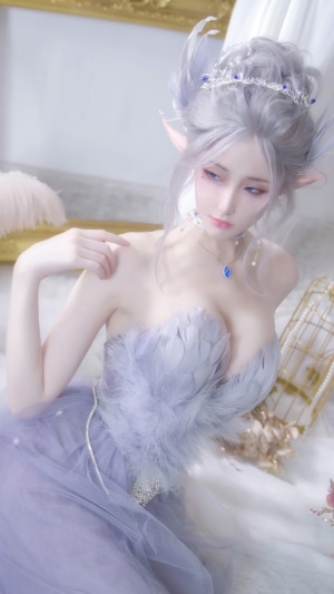 Elf Cosplayer in Feather Dress