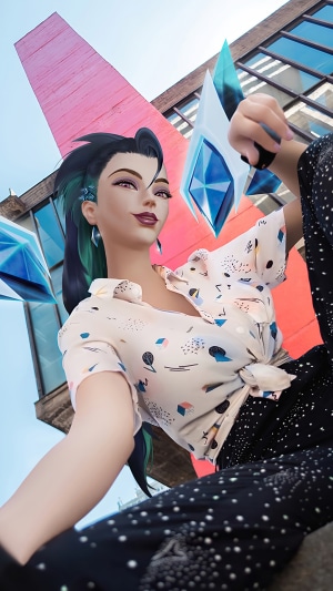 Kaisa from League of Legends taking a selfie