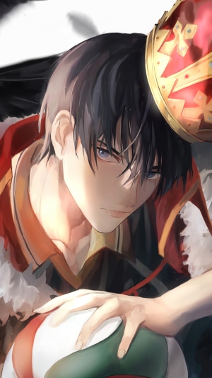 Tobio Kageyama from Haikyuu wearing a crown