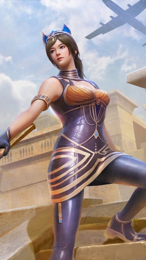 Woman in Egyptian-inspired outfit from PUBG Mobile