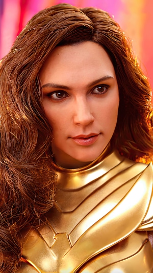Wonder Woman in Golden Eagle Armor from Wonder Woman 1984