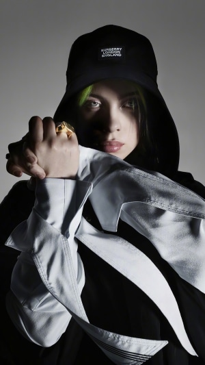 Billie Eilish wearing a Burberry bucket hat