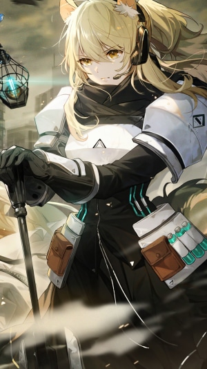 Arknights character with blonde hair and fox ears