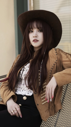 Song Yuqi in a Western-style outfit