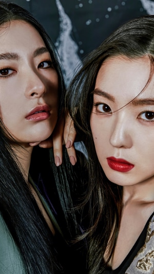 Irene and Seulgi from Red Velvet