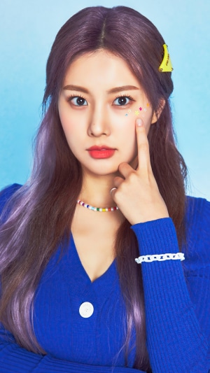 Kang Hye won from IZONE