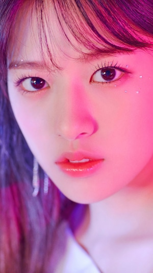 Ahn Yu jin from IZONE