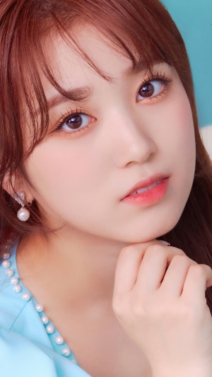 Yabuki Nako from IZONE