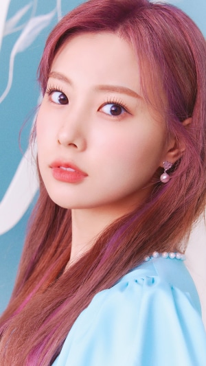 Kang Hyewon from IZONE