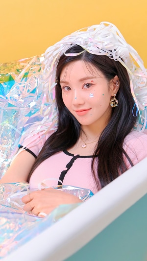 Kwon Eun Bi from IZONE