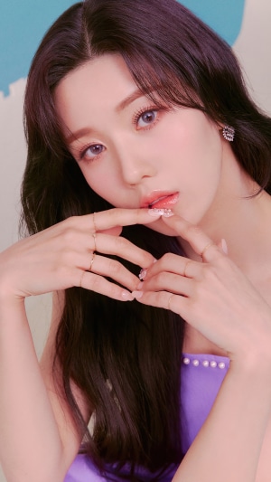 Kwon Eun Bi from IZONE