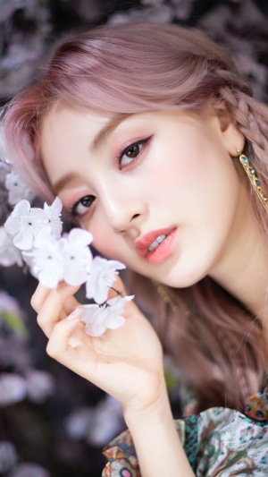 Jihyo from TWICE with flowers