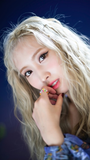 Momo Hirai from TWICE Kpop