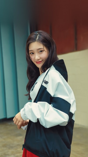 Jung Chae Yeon in New Balance jacket