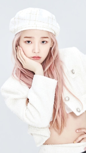 Hyun Seung Hee from Oh My Girl