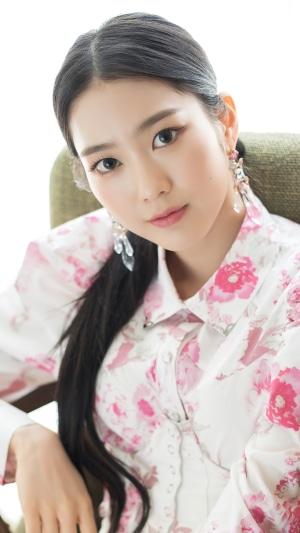 Kim Ji Ho from Oh My Girl