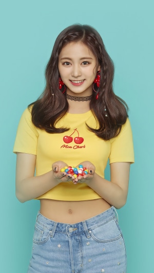 Tzuyu from TWICE in Yellow Crop Top