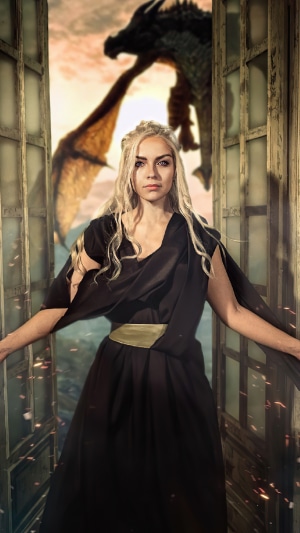 Daenerys Targaryen from Game of Thrones Cosplay
