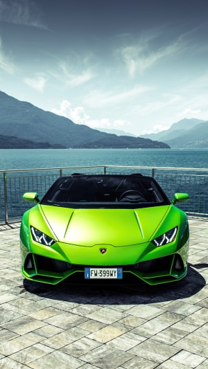 Green Lamborghini Huracan Evo Convertible 4K