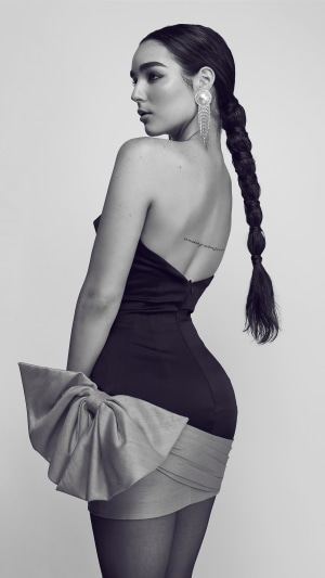 Indiana Massara in black and white