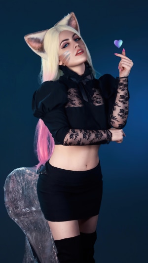 Ahri from League of Legends Cosplay