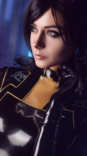 Cosplayer in Mass Effect outfit