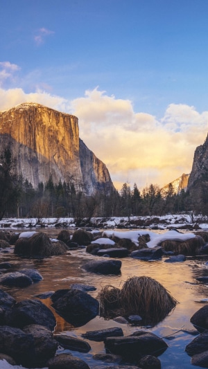 Yosemite Valley mountains and river at sunset 4K