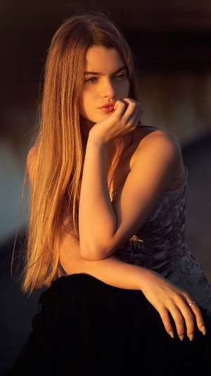 Blonde model in 4K