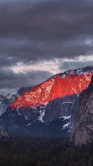 Yosemite Valley mountains at sunset 4K