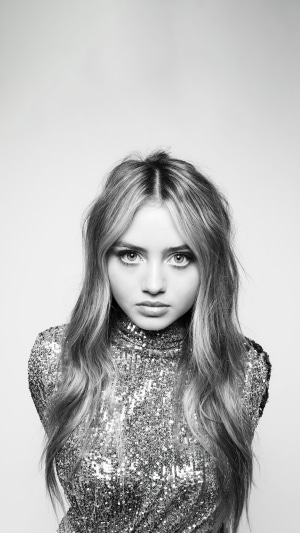 Leni Klum in Monochrome