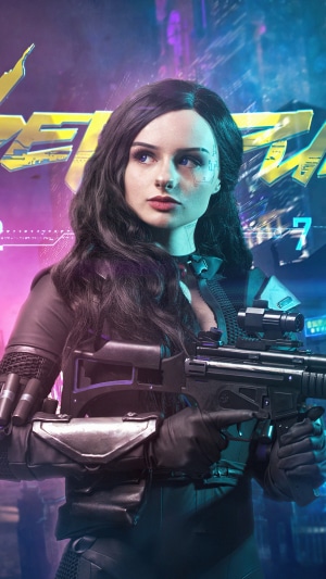 Cosplayer dressed as a character from Cyberpunk 2077