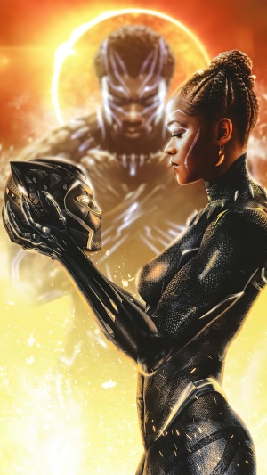 Shuri holding Black Panther mask from Black Panther 2 4K