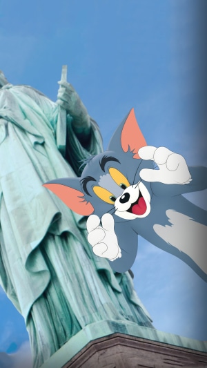 Tom from Tom and Jerry in front of the Statue of Liberty