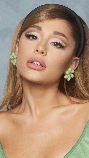 Ariana Grande 4K photoshoot