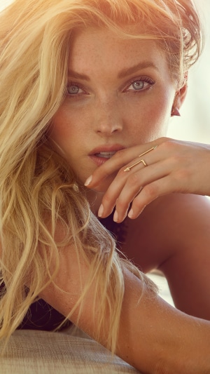 Elsa Hosk model 4K