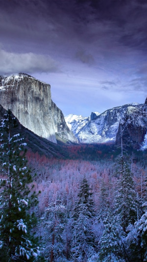 Yosemite National Park in winter with snow-covered mountains