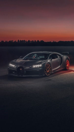 Bugatti Chiron Super Sport 300+ at sunset