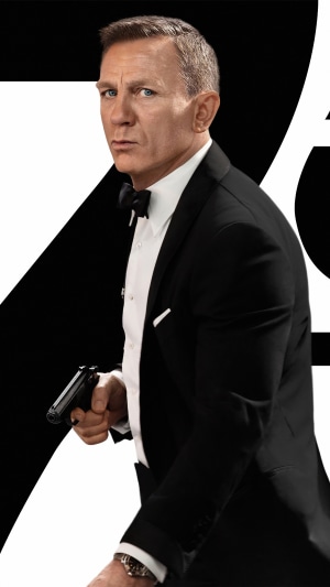 Daniel Craig as James Bond in No Time to Die 4K