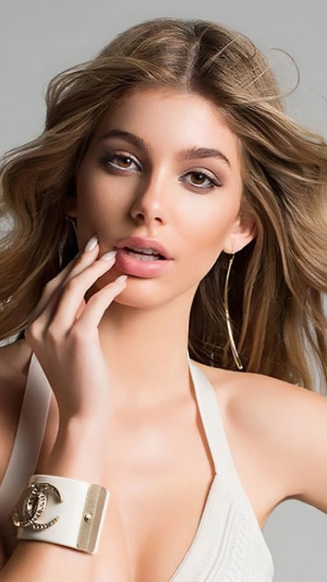 Camila Morrone 4K